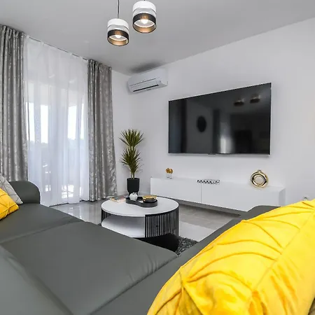 Apartment Silver Shine *