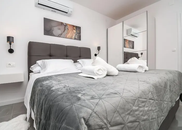 Silver Shine Апартаменты *